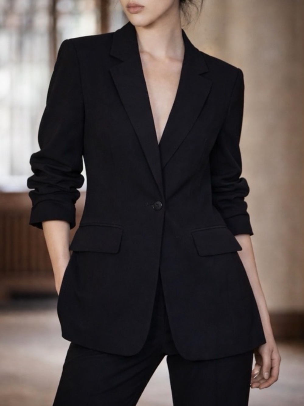 H&M Gathered-Sleeve Blazer Jacket – XXL – Black – SOLD OUT – Like New